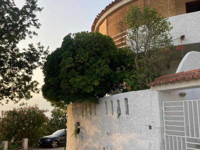 Villetta indipendente in vendita di 128 m² in Viale Paradiso