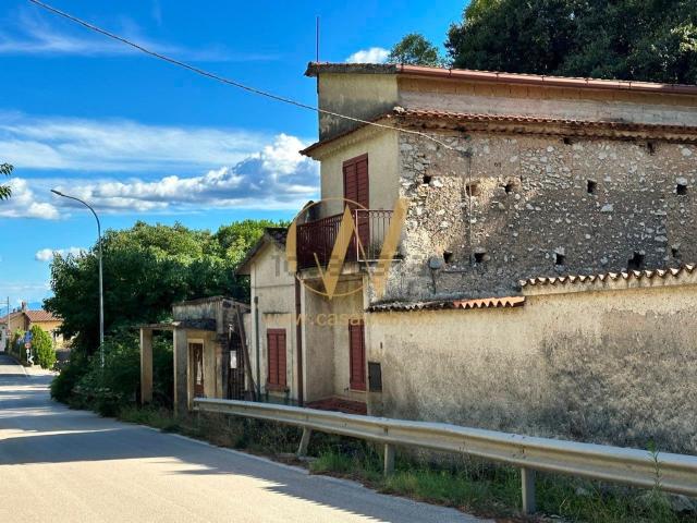 Villetta indipendente in vendita di 1294 m² in Strada Provinciale 149