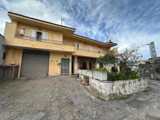 Villetta indipendente in vendita di 129 m² in Via Cutoli