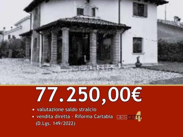 Villetta indipendente in vendita di 129 m² in Via Pasubio
