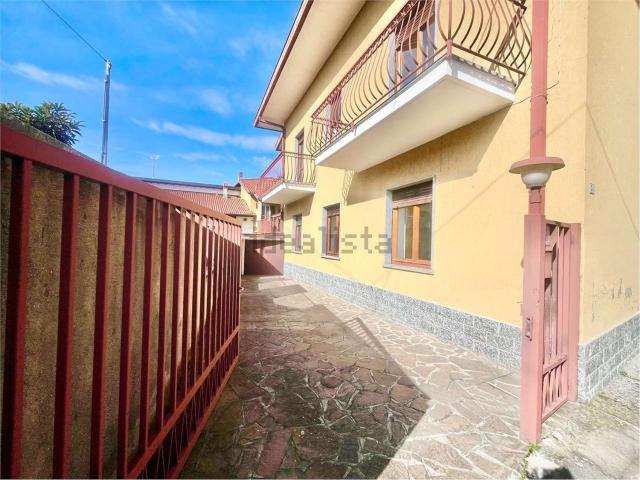 Villetta indipendente in vendita di 130 m² in Via Colombo