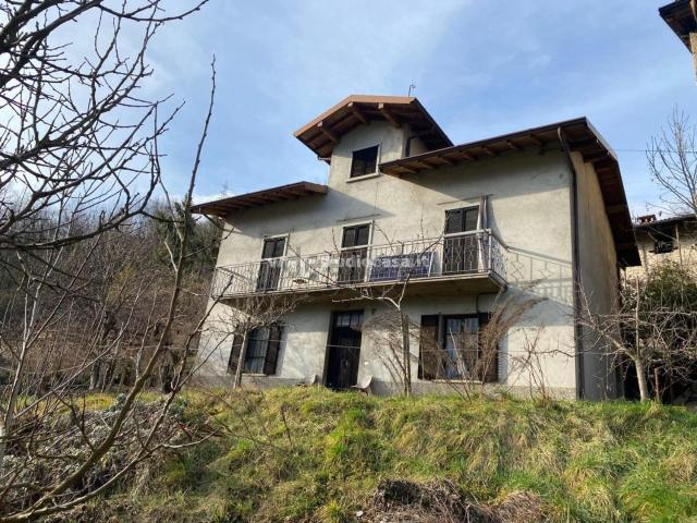 Villetta indipendente in vendita di 130 m² in Via Cornella