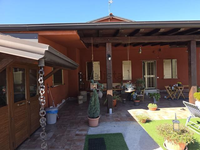 Villetta indipendente in vendita di 130 m² in Via Casilina, 2406