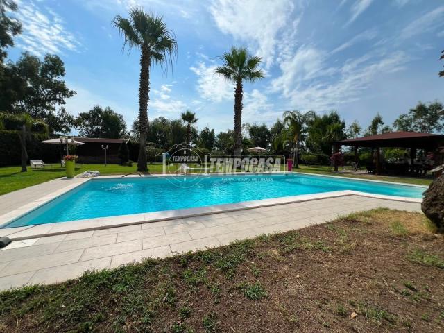 Villetta indipendente in vendita di 130 m² in Via Agnano Agli Astroni