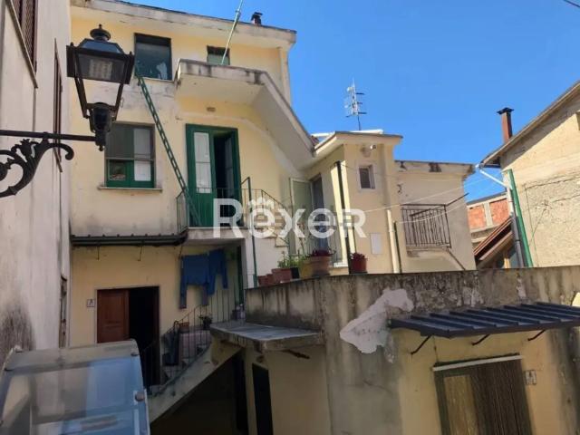 Villetta indipendente in vendita di 130 m² in Via Alessandro Manzoni