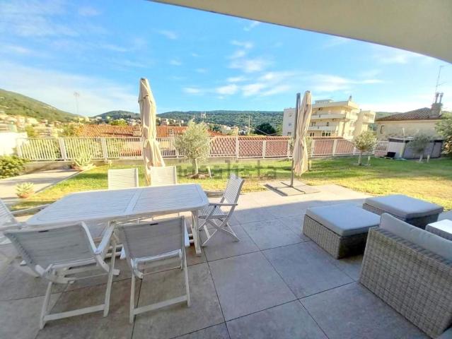 Villetta indipendente in vendita di 130 m² in Via Alfonso Valerio