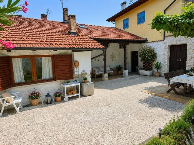 Villetta indipendente in vendita di 130 m² in Via alla Grotta
