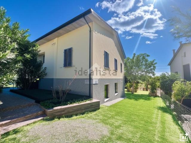 Villetta indipendente in vendita di 130 m² in Via Assisana, 73