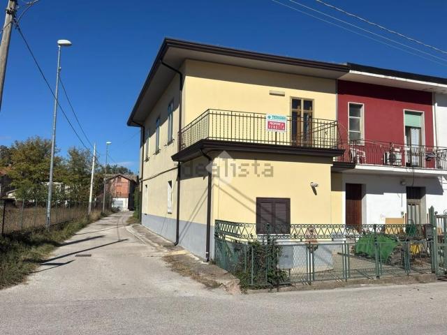 Villetta indipendente in vendita di 130 m² in Via Borghe, 1