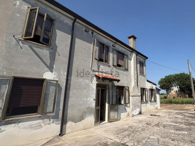 Villetta indipendente in vendita di 130 m² in Via Goresina Inferiore