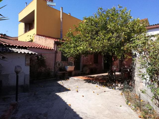 Villetta indipendente in vendita di 130 m² in Via Giuseppe Atzeni, 62