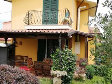 Villetta indipendente in vendita di 130 m² in Via del Tiglio
