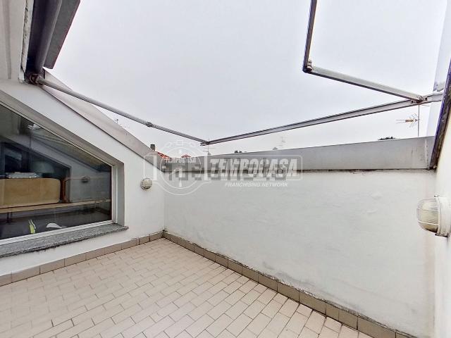 Villetta indipendente in vendita di 130 m² in Via Deledda, 3