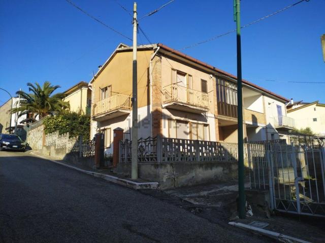 Villetta indipendente in vendita di 130 m² in Via della Ricostruzione, 5
