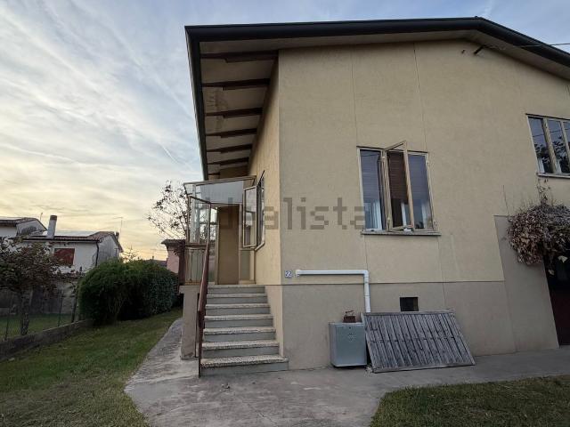 Villetta indipendente in vendita di 130 m² in Via Fontane, 2