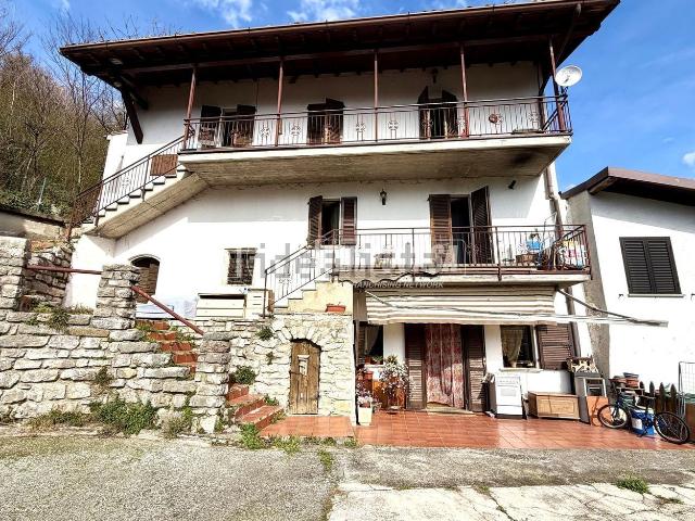 Villetta indipendente in vendita di 130 m² in Via Fontanella