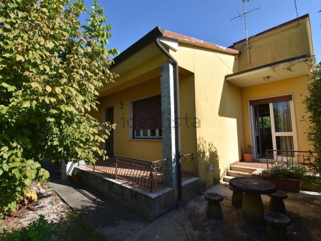 Villetta indipendente in vendita di 130 m² in Via Fornacione
