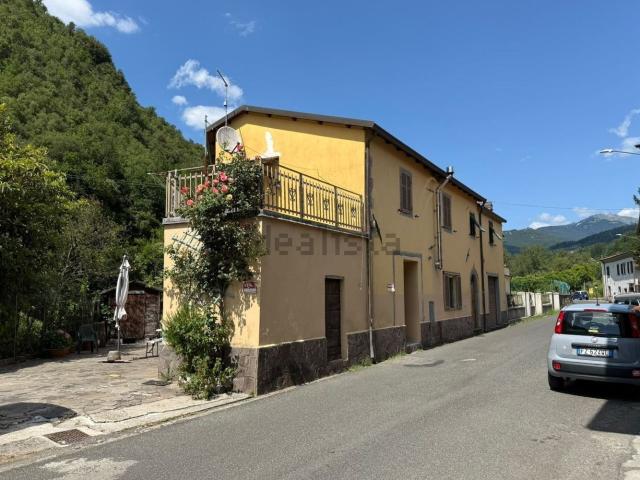 Villetta indipendente in vendita di 130 m² in Via Fabio Filzi, 10