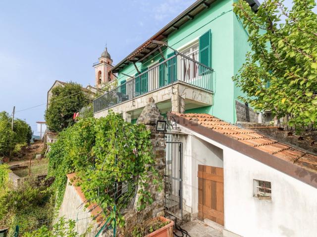 Villetta indipendente in vendita di 130 m² in Via I Maggio, 10