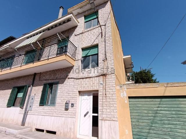 Villetta indipendente in vendita di 130 m² in Via Indipendenza, 44