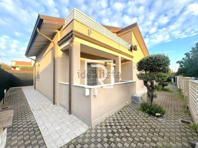 Villetta indipendente in vendita di 130 m² in Via Matellica