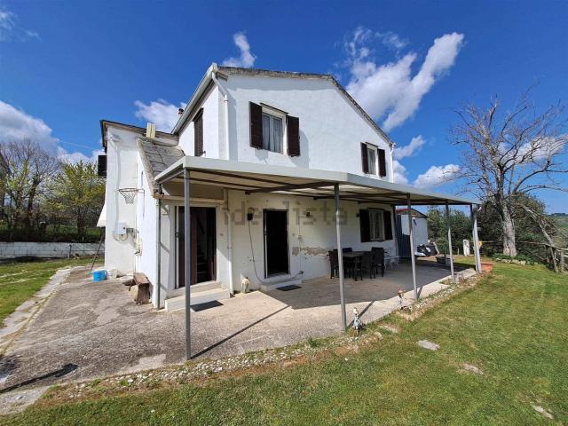 Villetta indipendente in vendita di 130 m² in Via Madonna del Piano