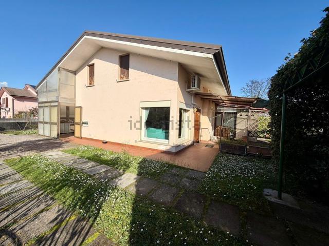 Villetta indipendente in vendita di 130 m² in Via Nassiriya, 16