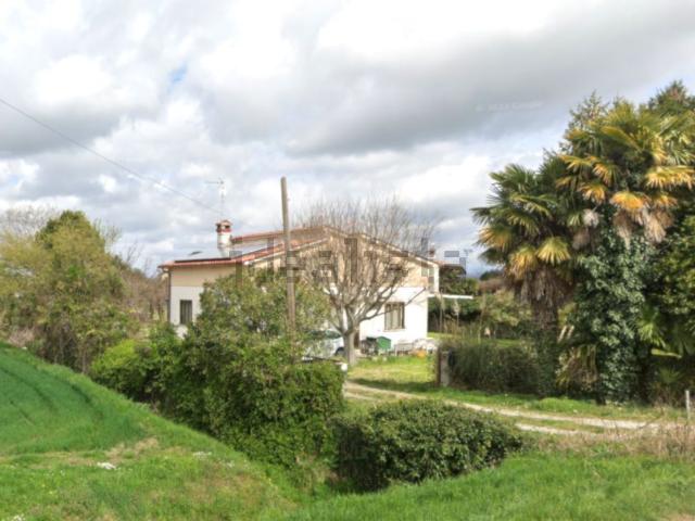 Villetta indipendente in vendita di 130 m² in Via Palazzatto, 44