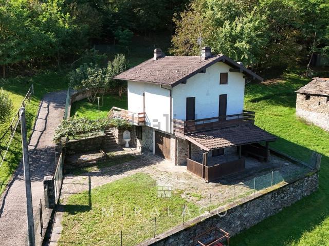 Villetta indipendente in vendita di 130 m² in Via Pinoli