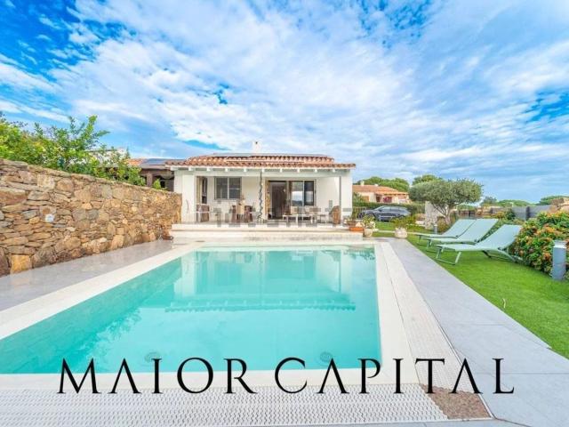 Villetta indipendente in vendita di 130 m² in Via Platamona