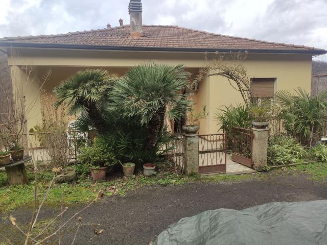 Villetta indipendente in vendita di 130 m² in Via Provinciale, 12