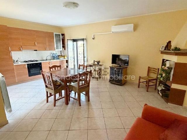 Villetta indipendente in vendita di 130 m² in Via Roma