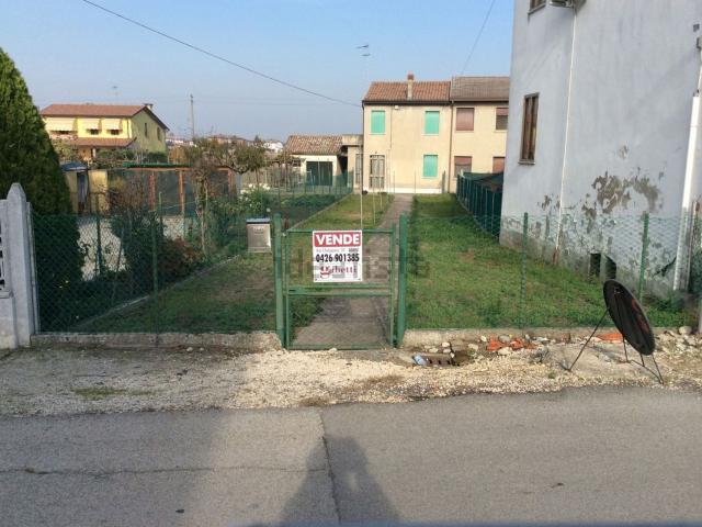 Villetta indipendente in vendita di 130 m² in Via Vittorio Veneto