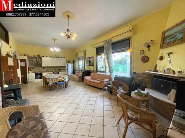 Villetta indipendente in vendita di 130 m² in Viale Mercurio, 78