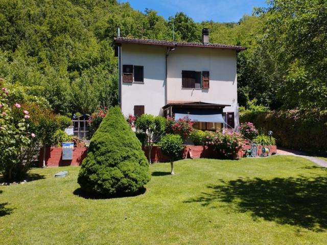 Villetta indipendente in vendita di 130 m² in Frazione Cà Castellini, 2