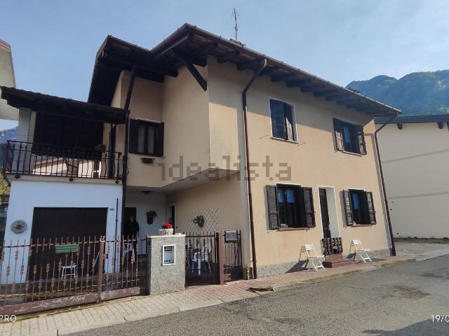 Villetta indipendente in vendita di 130 m² in Frazione Povici di Sotto, 42