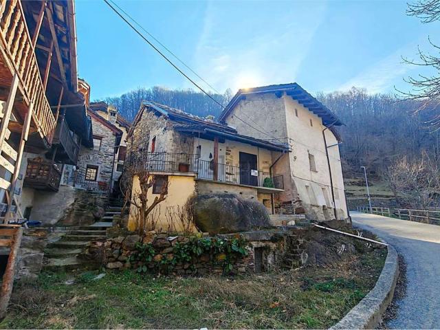 Villetta indipendente in vendita di 130 m² in Località Rouby