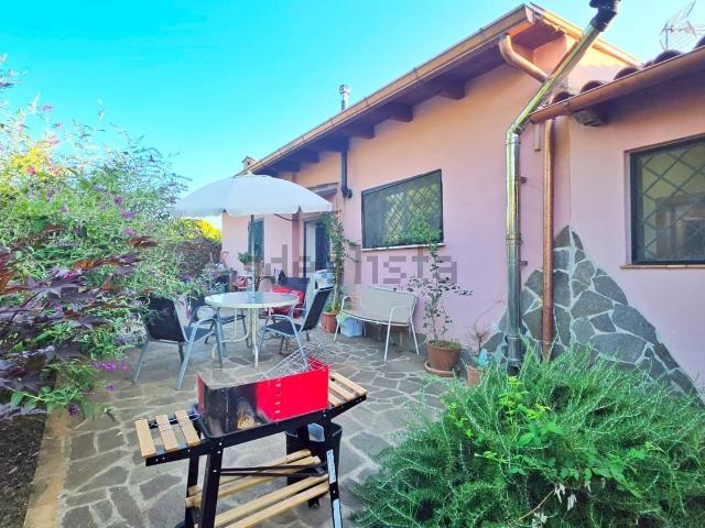 Villetta indipendente in vendita di 130 m² in Strada Diciannovesima