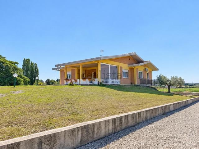 Villetta indipendente in vendita di 130 m² in Strada Nascosa, 3716
