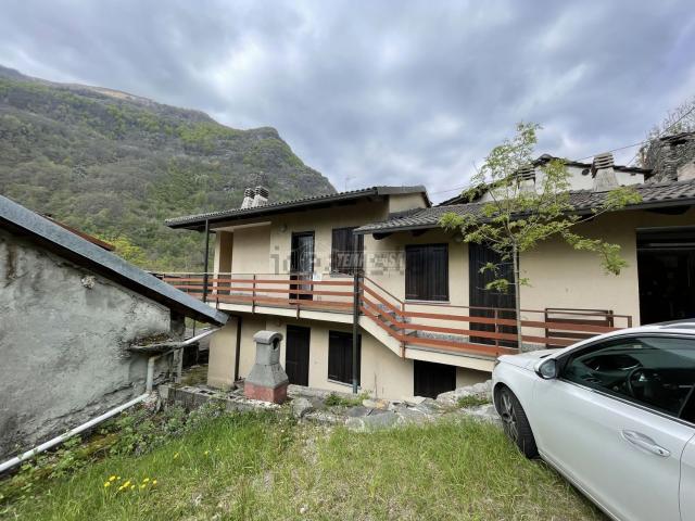 Villetta indipendente in vendita di 130 m² in Strada Statale 460 di Ceresole, 64