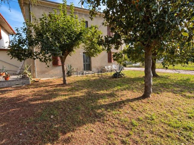 Villetta indipendente in vendita di 249 m² in Via Brando Brandi