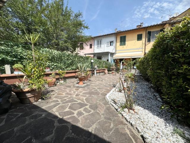 Villetta indipendente in vendita di 131 m² in Via de&apos  Vespucci