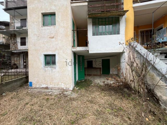 Villetta indipendente in vendita di 131 m² in Via Sereine