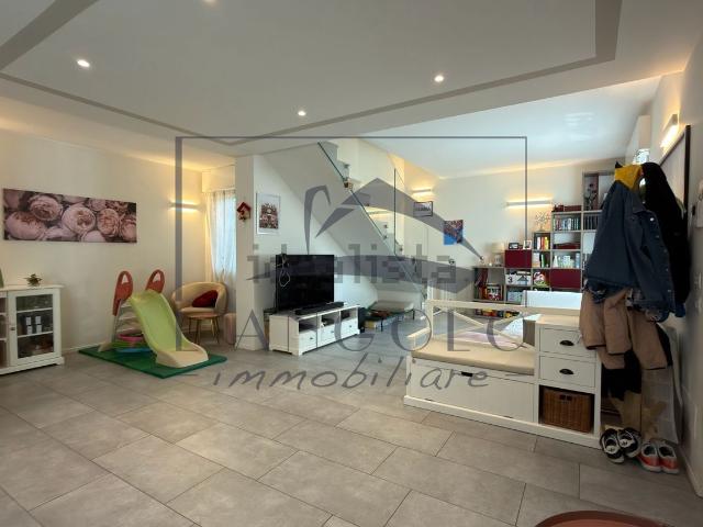Villetta indipendente in vendita di 131 m² in Via Trebbia, 72
