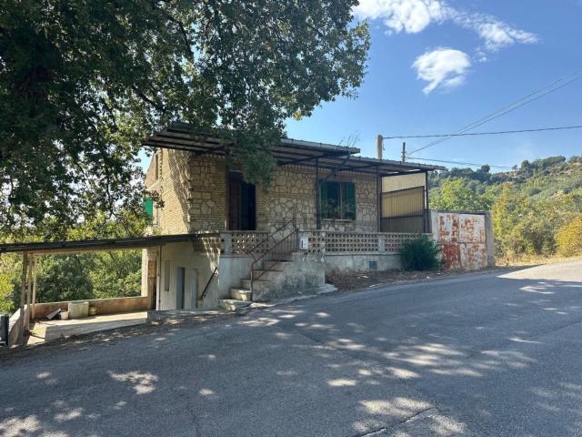 Villetta indipendente in vendita di 131 m² in Contrada San Sebastiano, 9