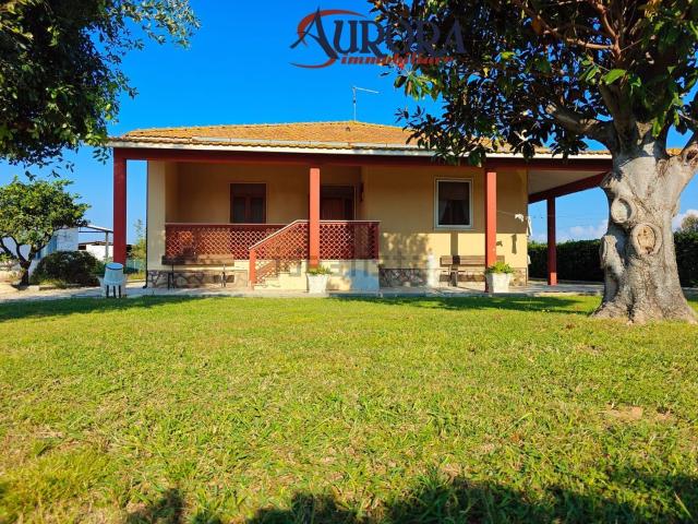 Villetta indipendente in vendita di 132 m² in Via Guardiola