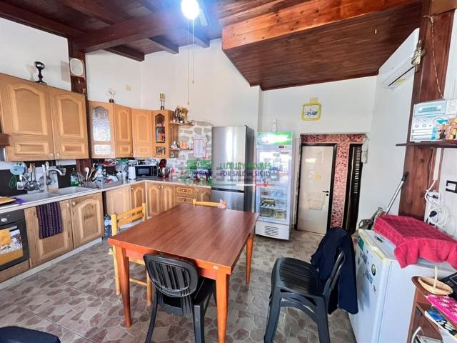Villetta indipendente in vendita di 132 m² in Via San Leonardo