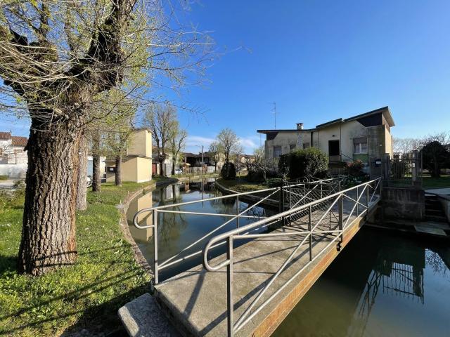 Villetta indipendente in vendita di 132 m² in Via Palestro, 5