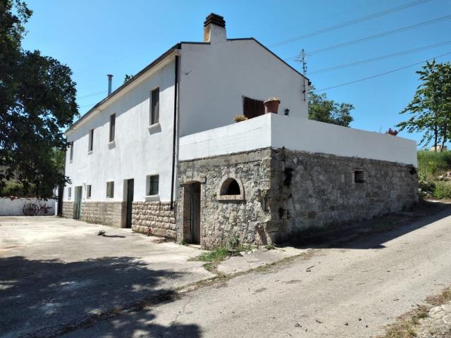 Villetta indipendente in vendita di 132 m² in Contrada sugliaturo