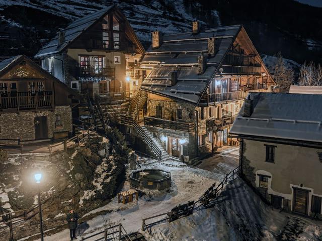 Villetta indipendente in vendita di 132 m² in Frazione Bessen Alto, 3